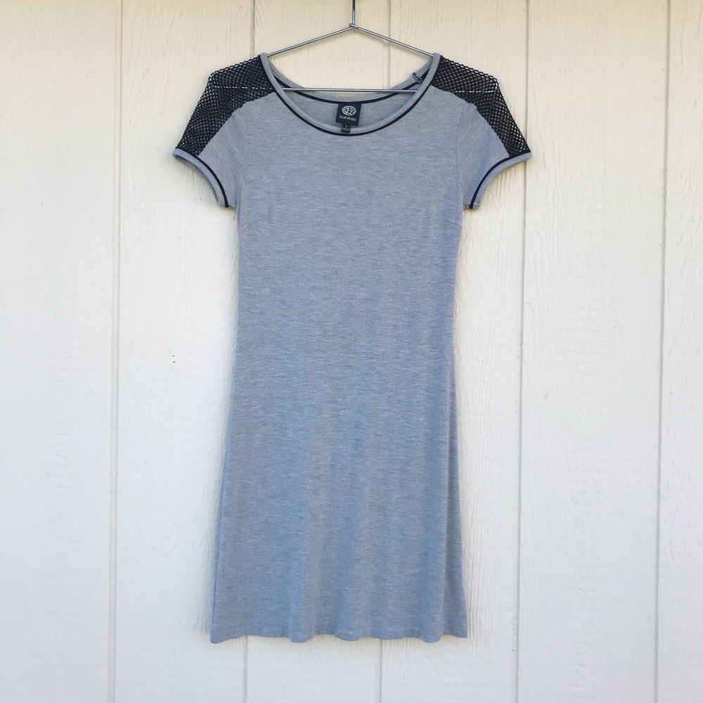 Short sleeve mini dress